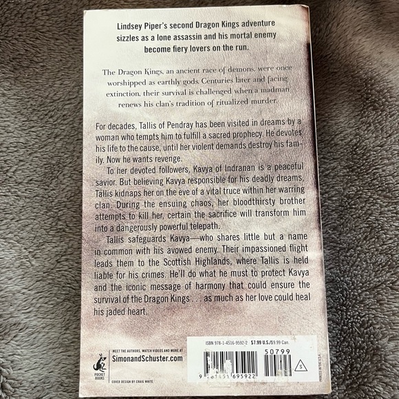 5 Paperbacks - Picture 6 of 10